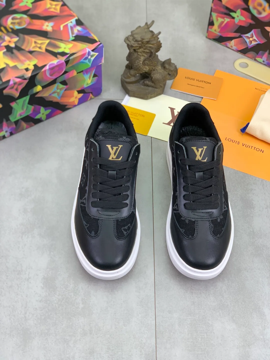 Men's men's shoes💰P520💰[New model]🆘High quality cowhide [Louis Vuitton]LV official website latest model🎁casual and fashionable men's shoes👟hot style💥simple and elegant style, exclusive for trendy men. Unique official website latest brand elements👑original decoration, fashionable and generous, the fabric is made of original denim➕comfortable and breathable mesh lining➕cow leather feet ✅The official website specifies wear-resistant casual outsole, the classic model is taken in real life🎬Color: 5⃣️colors available😍Number of codes: 38-44 Full set of packaging